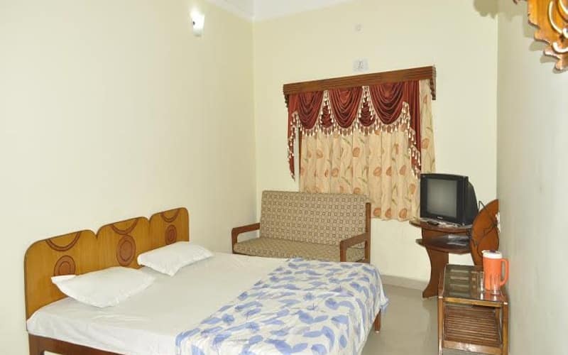 Hotel Pleasure Landmark, Ujjain 2